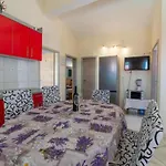 Ribarevi - Three Bedroom With Terrace And Sea View 아파트 마카르스카