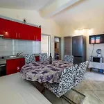 Ribarevi - Three Bedroom With Terrace And Sea View 아파트