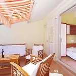 아파트 Ribarevi - Three Bedroom With Terrace And Sea View 마카르스카