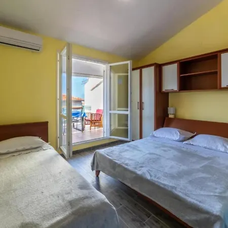 Ribarevi - Three Bedroom With Terrace And Sea View Lägenhet Makarska