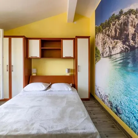 Ribarevi - Three Bedroom With Terrace And Sea View * Makarska