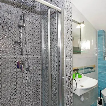 Lägenhet Ribarevi - Three Bedroom With Terrace And Sea View Makarska