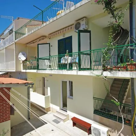 Ribarevi - Three Bedroom With Terrace And Sea View 마카르스카